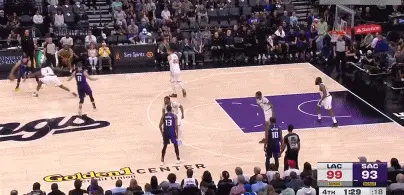 关于顽强作战全力攻守，球队打破僵局全面开火的信息